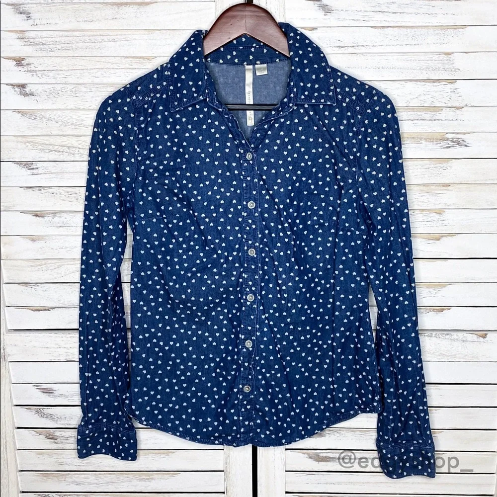 LC Lauren Conrad | Chambray Button Down Hearts - Picture 1 of 6